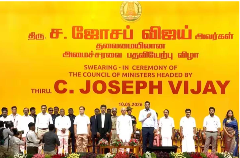 தமிழ்த்தாய் வாழ்த்து மீண்டும் பின்னுக்குத் தள்ளப்பட்டதாக சர்ச்சை : அரசு விழா நடைமுறையில் விவாதம்  Deep Description